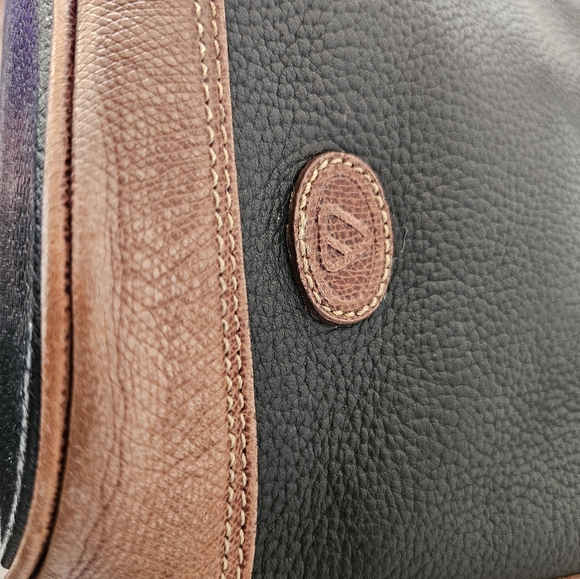 Liz Claiborne Vintage Black and Tan Shoulder Bucket Bag - Picture 11 of 11